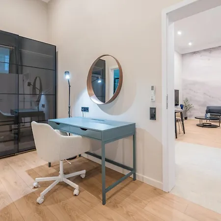 Maphi Bleu - Urban Budapest