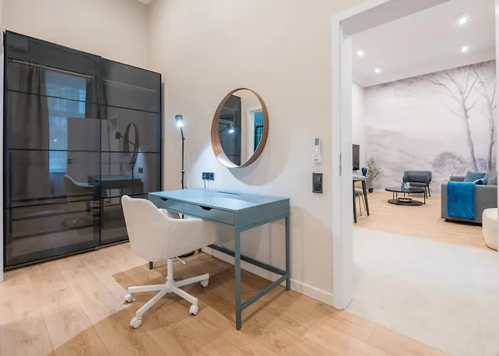 Maphi Bleu - Urban Budapest